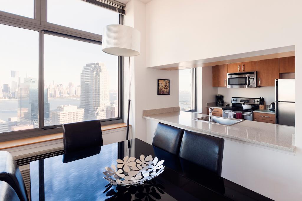 Downtown Luxury Suites Τζέρσεϊ Δωμάτιο φωτογραφία